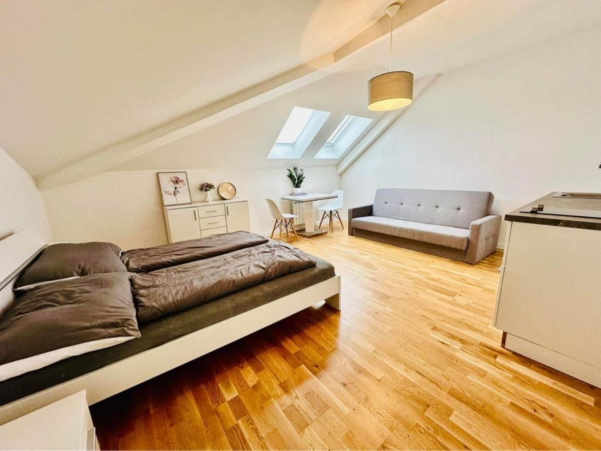 Apartamento Wenceslas' Shi 02 *